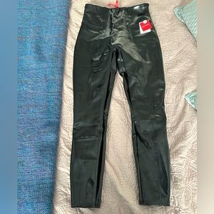 NWT SPANX Faux Patent Leather Leggings - M Petite